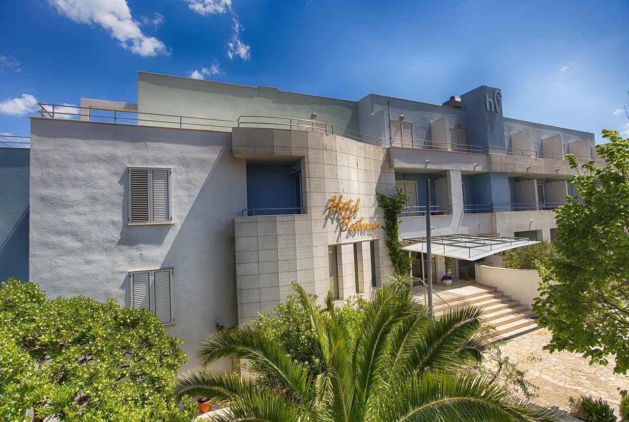 Pastura Hotel